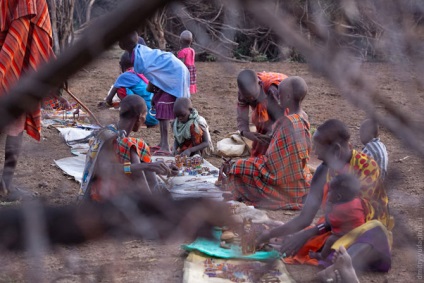 Cum trăiește Maasai, mai proaspăt - cel mai bun din Runet pentru o zi!