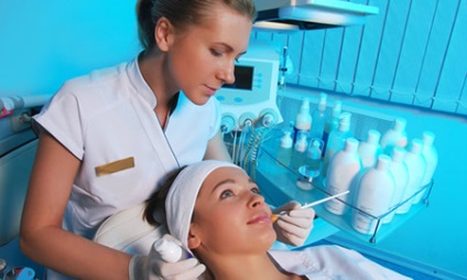 Delekos consultare clinica de frumusete dermatolog Presiunea de negi și papiloame la Kiev,