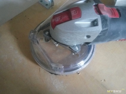 Burkolat a daráló (csiszoló) A burkolat a daráló