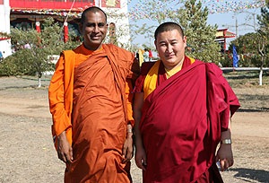 Cea mai bună dorință pentru o zi de naștere că Lama Supremă din Tuva ar putea dori Lama Supremă din Kalmykia