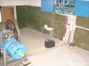 Profesia mea este un electrician care deservește electricianul