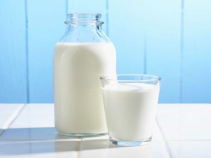 Fie că este posibil să beți la o kefir de băutură de miresă și că există produse lactate