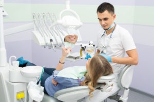 Extinderea dinților - etanșare, coroane, furnire, implantare