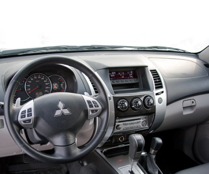 Mi értékeljük az idő hatását a Mitsubishi Pajero Sport