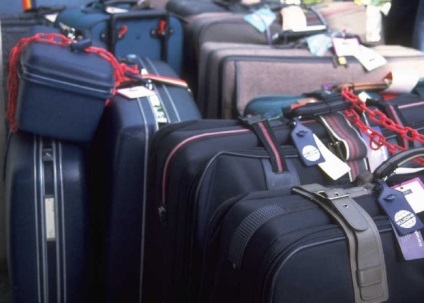 Transportul bagajelor într-un avion este norma pentru transportul bagajelor de mână și a bagajelor într-un avion