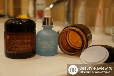 Mesaje cu etichete de îngrijire a feței, etichete, comentarii despre produse cosmetice