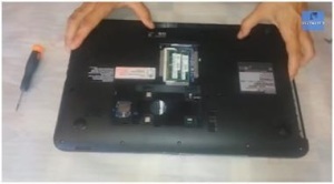 Dezasamblam un laptop toshiba satelit l875d c4m