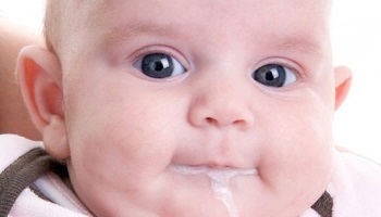 Vărsăturile pentru dentiție la copii pot fi, de ce și cum să scapi de ea