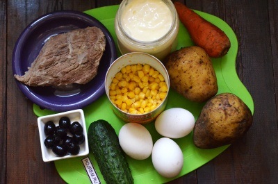 Saláta burgonyával és olajbogyó - lépésről lépésre recept, hogyan kell főzni fotókkal