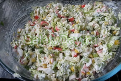 Salata cu bastoane de crab - o incantare pentru intreaga reteta de familie cu fotografii si clipuri video