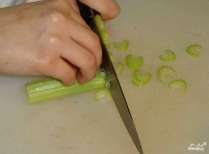 Saláta garnélával és zeller - egy lépésről lépésre recept fotók