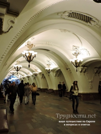 Cea mai frumoasă stație de metrou din Moscova