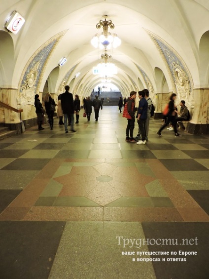 Cea mai frumoasă stație de metrou din Moscova