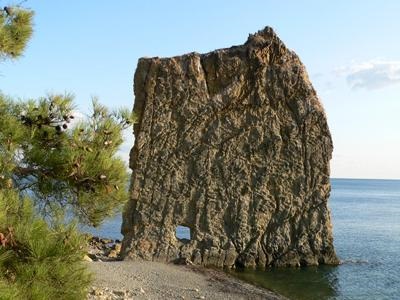 Cele mai spectaculoase stânci de mare ale planetei