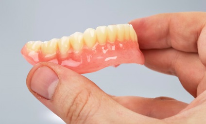Cât costă o proteză din plastic pentru fraier, prețul unei fălci sau dinte din plastic