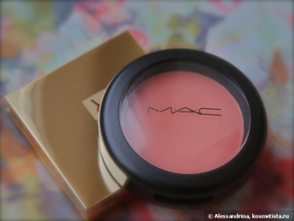 Comparație între fardul de piersic de la radiance ysl blush (02) și mac sheertone blush (piersici) comentarii