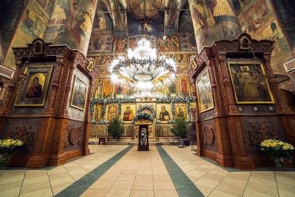 Mănăstirea Sretenski din templu