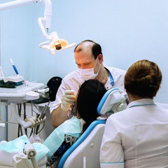 Dentistry Renaissance dent în St. Petersburg