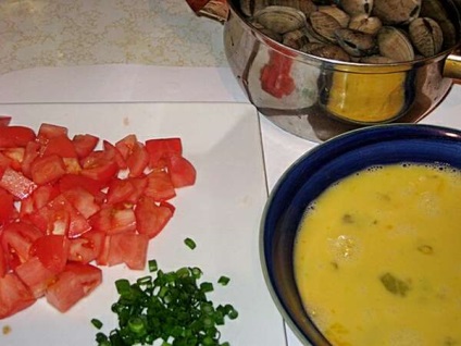 kagyló leves intett tojással, a férfiak főzés helyszínen - a legjobb receptek fotókkal