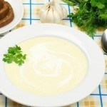 A püré leves burgonyával és fokhagymás