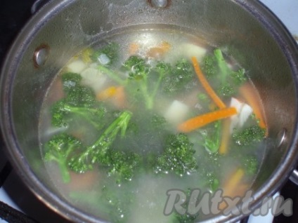 Supa cu broccoli, cartofi și roșii - rețetă cu fotografie