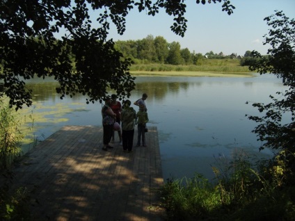 Lacul Tishkovo pescuit cabana sat 