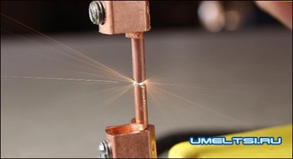 Spot Welding de la cuptorul cu microunde cu mâinile tale