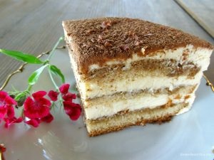 Tort - tiramisu - cu biscuiți