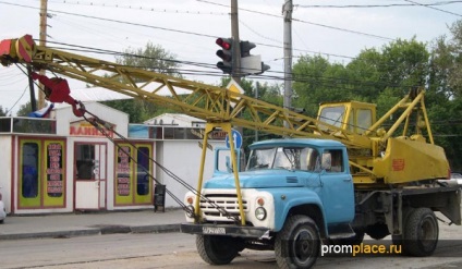 Caracteristicile și echipamentul macaralelor pe baza unui camion zil 130