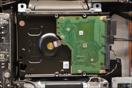 A merevlemez-meghajtó az SSD 2010 iMac