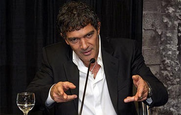 Antonio Banderas credincios, frumos, faimos