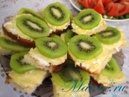 Sandvișuri cu kiwi și usturoi - rețete culinare pas cu pas cu fotografii