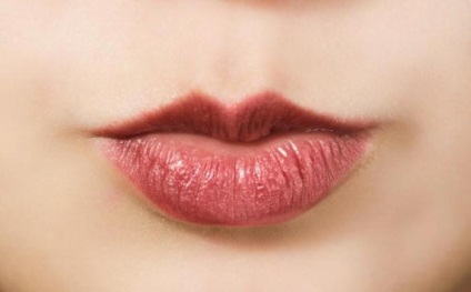 Ce forma buzelor poti spune despre personajul tau (11 poze)