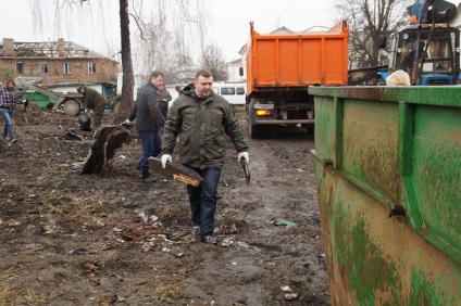 Primarul a ajutat locuitorii din suburbia Kaluga să scape de blocaje