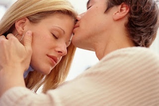 Cum sa sugeram un sarut unui tip care inseamna un sarut - revista online a femeilor