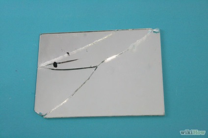 Cum se repară o oglindă spartă