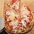 Cum să gătesc pizza - o rețetă pentru bărbați în bucătărie - rețete pentru gătit pizza la domiciliu