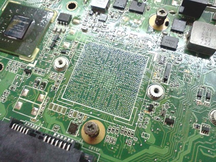 Cum se schimbă chipset-ul și alte chips-uri în laptop?
