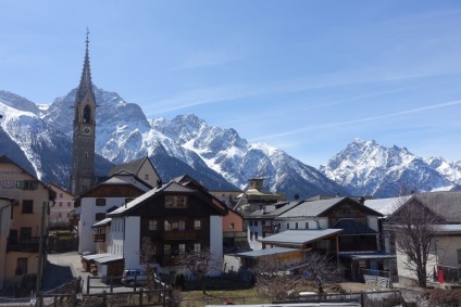 Cum de a deveni un haussit, care este ales de experiența noastră elvețiană, semnează pe drum