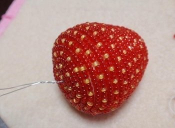 Strawberry gyöngy