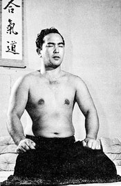 Koichi Tohei (a 10-a aikido, fondator al societății Ki) (p.