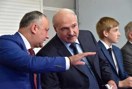 Korolev la lăudat pe Lukashenka, iar gloria a avut o confuzie cu rochia