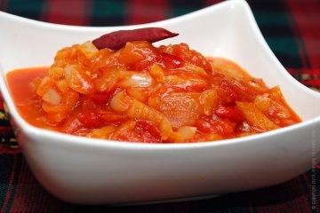 Lecho de ardei bulgăresc cu roșii și ceapă - un aperitiv minunat