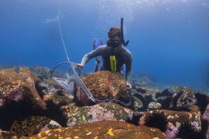 Mini-rezervor pentru scafandri, care va înlocui scuba voluminoasă, naibii