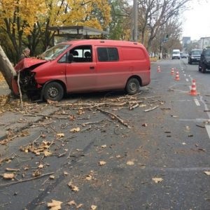 Sosind la înregistrarea obstacolului de accident, punctul de sub titlul, responsabilitatea conducătorului auto