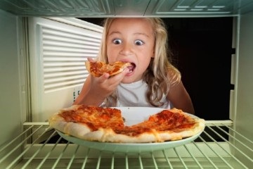 Prezentare generală a canițelor de pizza de la producătorii italieni și ruși