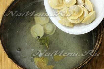 Foarte gustos ravioli de casă, rețetă foto pas cu pas