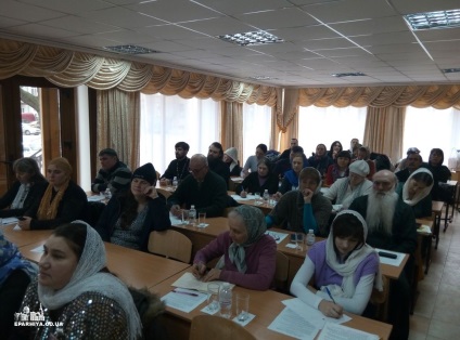 Deschide lecția în școala duminicală, departamentul de educație religioasă și cateheză a diecezei din Odessa