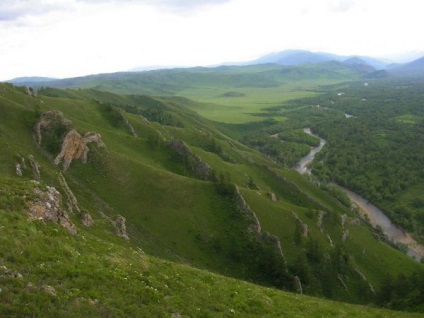 Charyshskie Cave (Cave hiéna den) barlangok Charyshskie