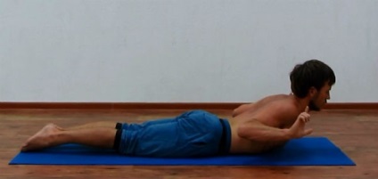 Pune de crocodil în tehnica yoga de performanță și efectul asana